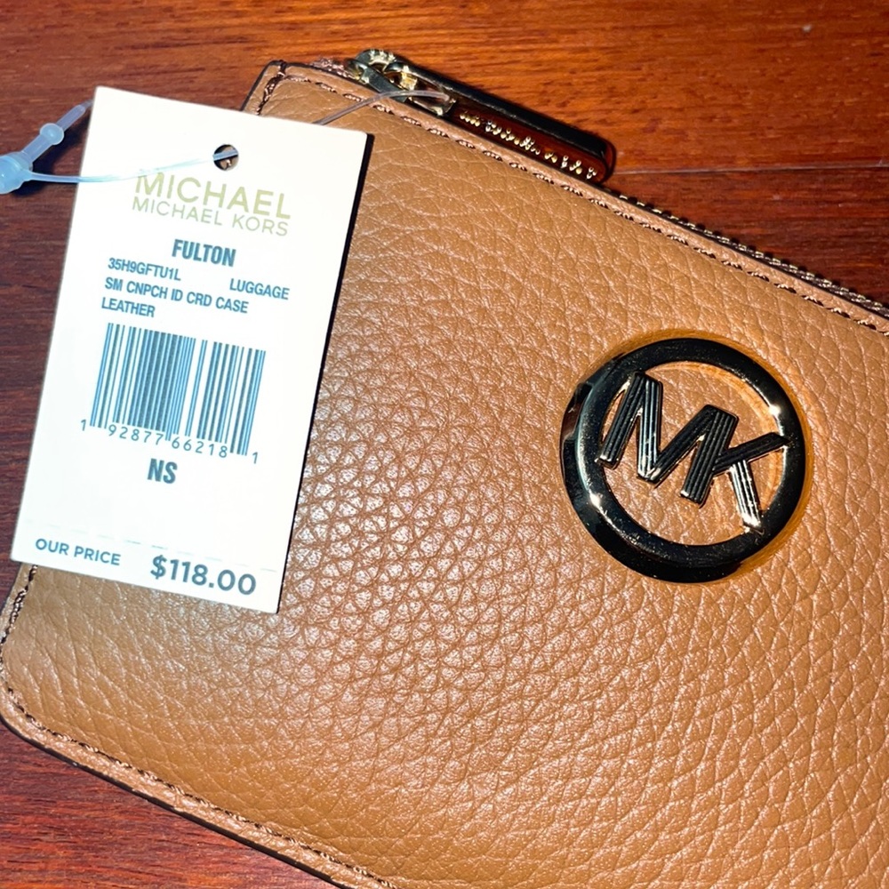 Michael kors brown wallet *SOLD
